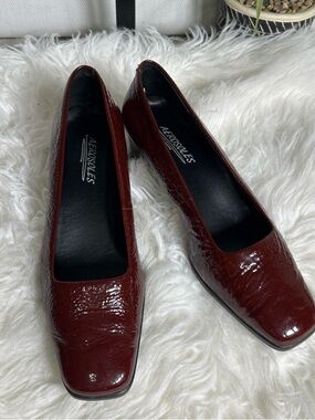 Aerosoles Size 6/5 Women's Burgundy Patent Leather Pumps